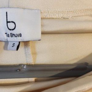 Tia bhuva petticoat  size small